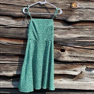 Free❤️ Green daisy dress